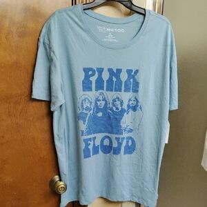 🩵Time And Tru Pink Floyd Graphic T-Shirt